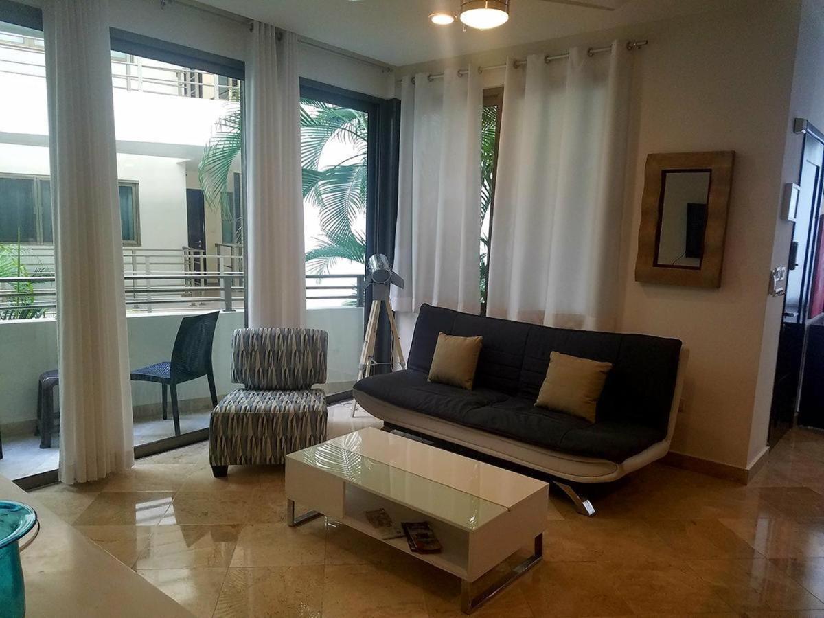 Stunning 1 Bedroom 1 Bathroom Modern Few Blocks To The And 5th Avenue Сasa de vacaciones *