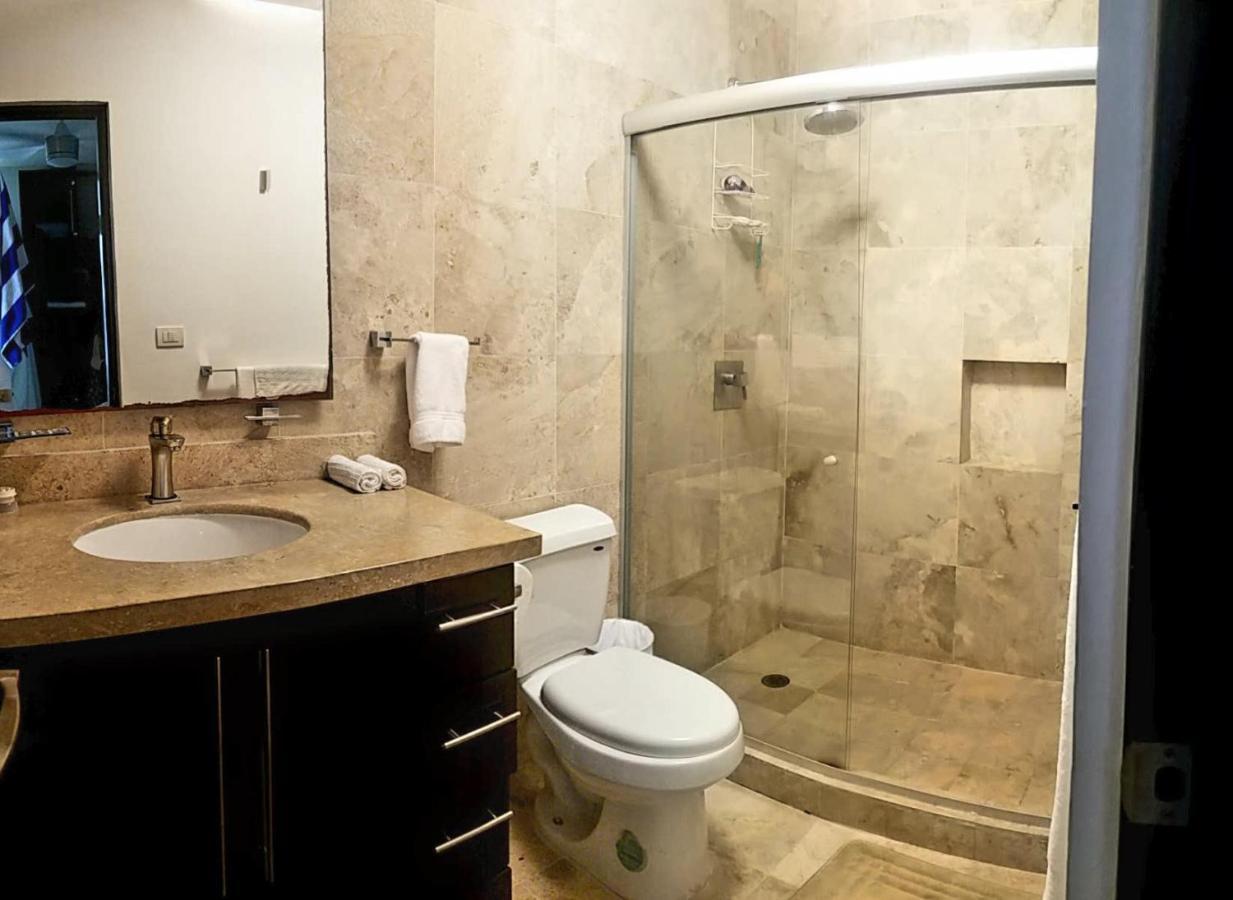 Сasa de vacaciones Stunning 1 Bedroom 1 Bathroom Modern Few Blocks To The And 5th Avenue Playa del Carmen
